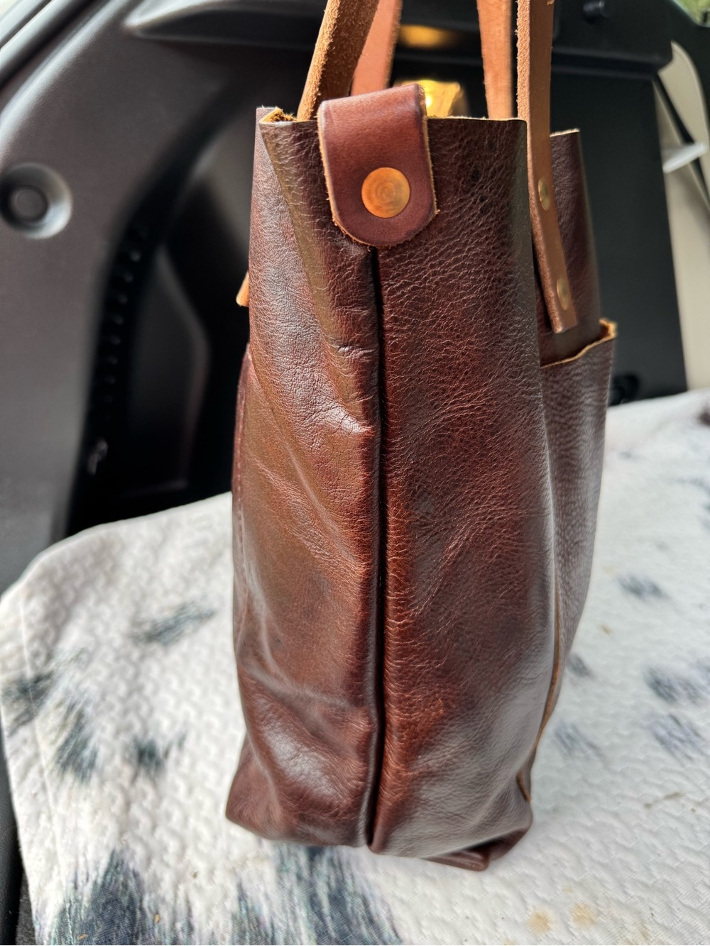 Meanwhile back on the farm Mocha Tuscan Leather Signature Tote - Picture 6 of 9